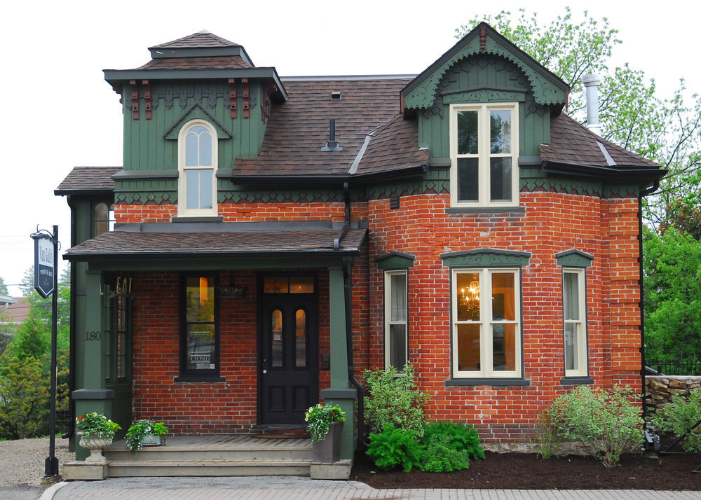 St Andrew Suites Fergus Exterior photo